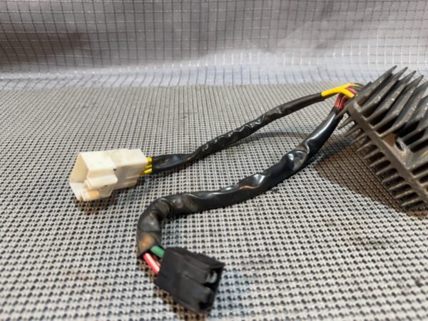 2009 Aprilia Shiver 750 SL750 RECTIFIER VOLTAGE REGULATOR BB506 - Image 3