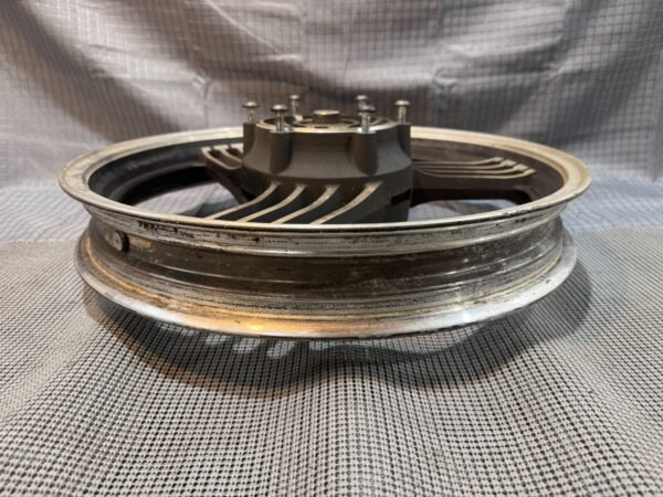 1983 YAMAHA VENTURE XVZ1200 FRONT WHEEL RIM - Image 7