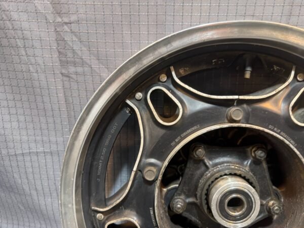 80-82 HONDA CB900C REAR BACK WHEEL RIM  42650-461-770 - Image 4