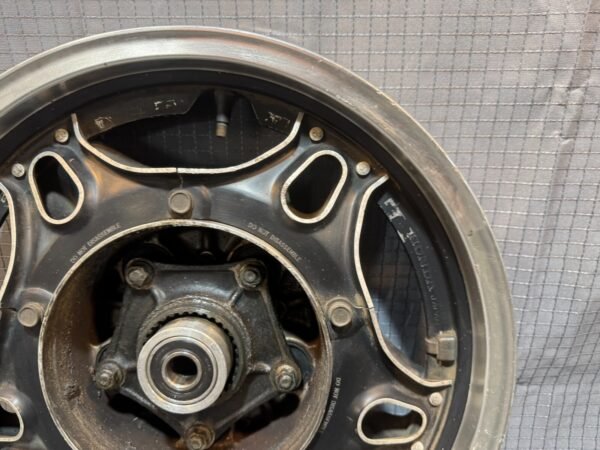 80-82 HONDA CB900C REAR BACK WHEEL RIM  42650-461-770 - Image 5