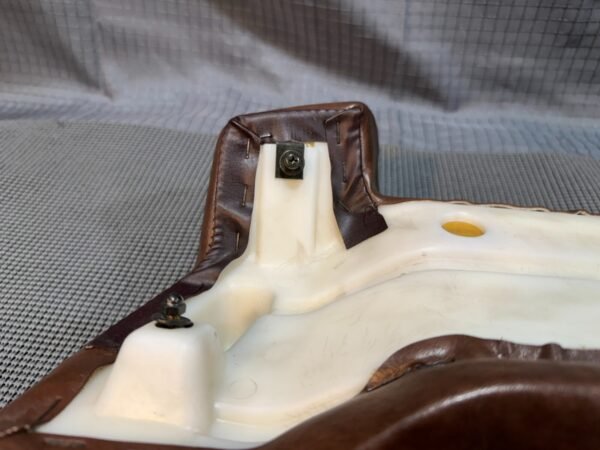 1983 Yamaha XVZ1200 Venture Royale Trunk Backrest Passenger Brown With Hardware - Image 12