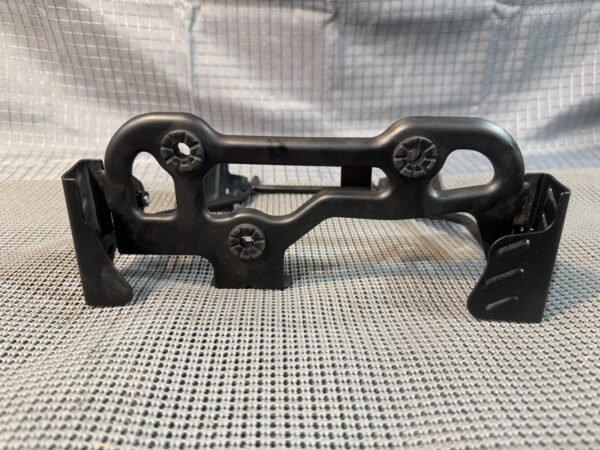 2022 Lifan Qipai Xpect 200cc OEM Headlight Bracket - Image 8