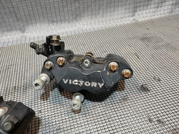 2016-2017 Victory MAGNUM Front Brake Caliper Right Left FOR PARTS - Image 5