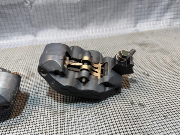 2016-2017 Victory MAGNUM Front Brake Caliper Right Left FOR PARTS - Image 6