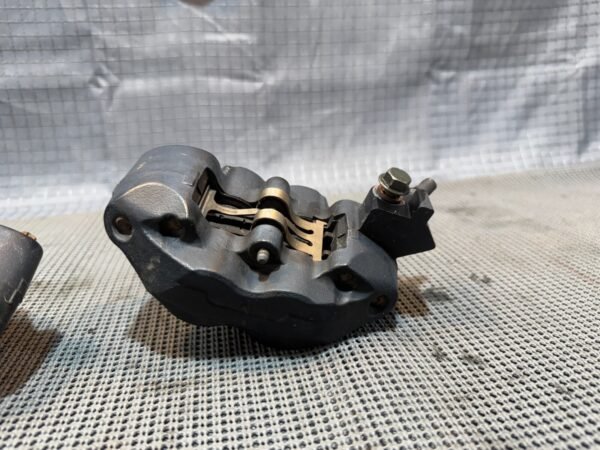 2016-2017 Victory MAGNUM Front Brake Caliper Right Left FOR PARTS - Image 7