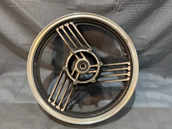 1983 YAMAHA VENTURE XVZ1200 FRONT WHEEL RIM - Image 10