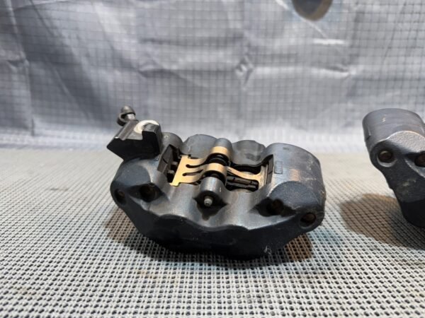 2016-2017 Victory MAGNUM Front Brake Caliper Right Left FOR PARTS - Image 9