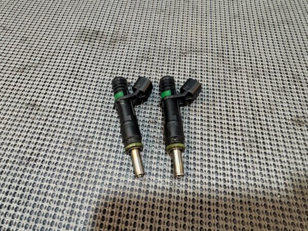 2016 Victory Magnum Gas Fuel Injector Injectors Pair - Image 2