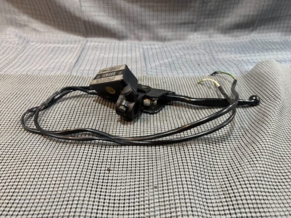 1983 Yamaha Venture Royale XVZ1200 Front  Right Brake Master Cylinder - Image 2