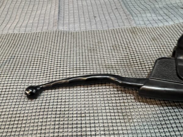 1983 Yamaha Venture Royale XVZ1200 Front  Right Brake Master Cylinder - Image 14