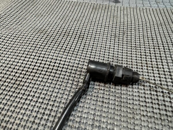 1983 YAMAHA VENTURE 1200 REAR BRAKE SENSOR - Image 3