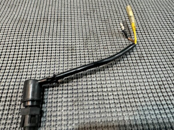 1983 YAMAHA VENTURE 1200 REAR BRAKE SENSOR - Image 8