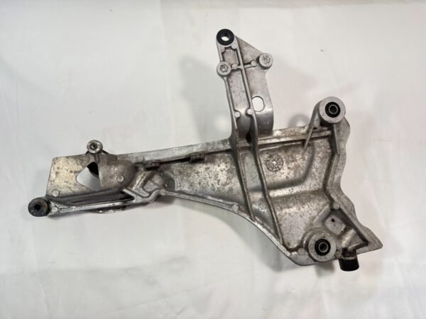 2002 Honda ST1100 OEM LEFT FRONT FOOT REST PEG STEP BRACKET - Image 11