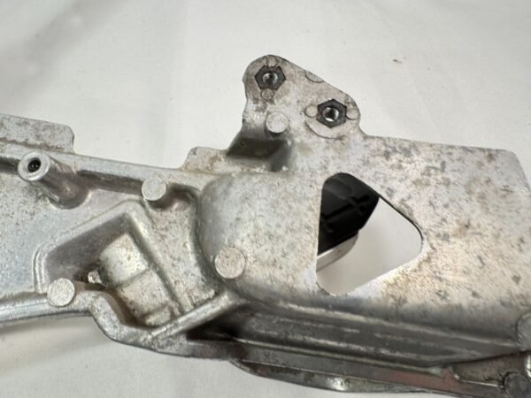 2002 Honda ST1100 OEM RIGHT FRONT FOOT REST PEG STEP BRACKET - Image 16