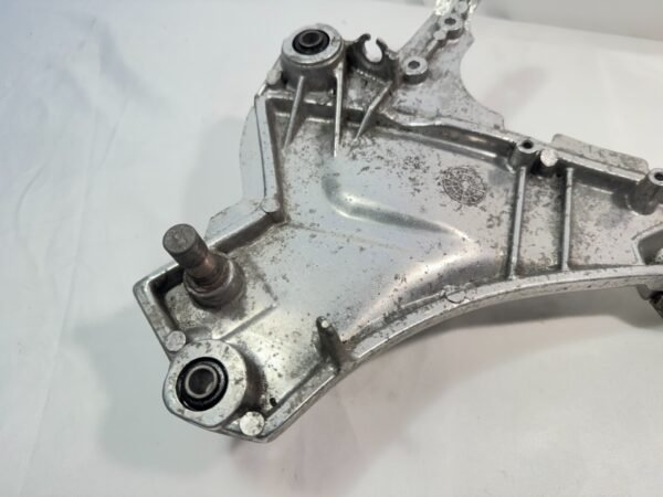 2002 Honda ST1100 OEM RIGHT FRONT FOOT REST PEG STEP BRACKET - Image 18