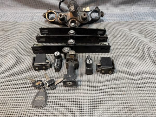 1983 Yamaha XVZ1200 XVZ 1200 Complete Lock & Key Replacement Kit RED DESC