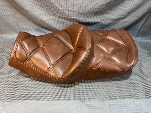1983 Yamaha Venture 1200 Royale Seat Brown With Hardware - Image 4