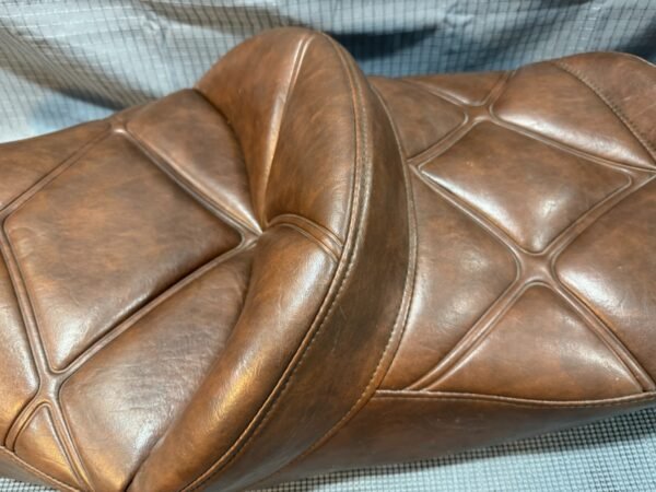 1983 Yamaha Venture 1200 Royale Seat Brown With Hardware - Image 8