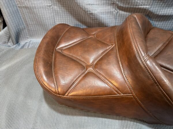 1983 Yamaha Venture 1200 Royale Seat Brown With Hardware - Image 13