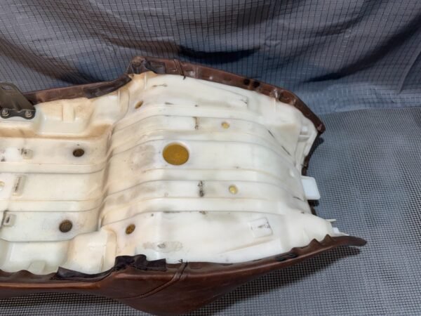 1983 Yamaha Venture 1200 Royale Seat Brown With Hardware - Image 17