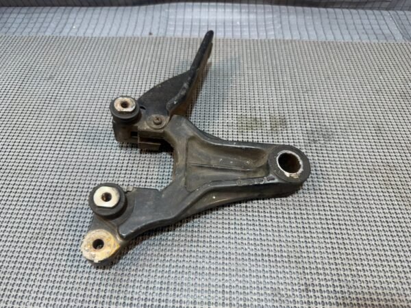 ⭐ 1981 Honda cb900c 900 custom rear brake caliper bracket mount holder GL1100 - Image 3