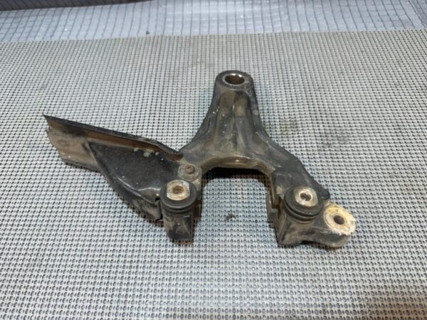 ⭐ 1981 Honda cb900c 900 custom rear brake caliper bracket mount holder GL1100 - Image 4