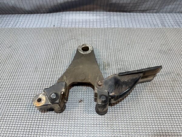 ⭐ 1981 Honda cb900c 900 custom rear brake caliper bracket mount holder GL1100 - Image 5