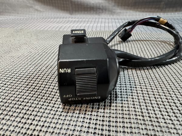 1983 Yamaha Venture Royal XVZ1200 Right Side Throttle Control Switch - Image 3