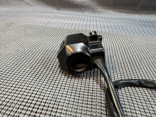 1983 Yamaha Venture Royal XVZ1200 Right Side Throttle Control Switch - Image 5