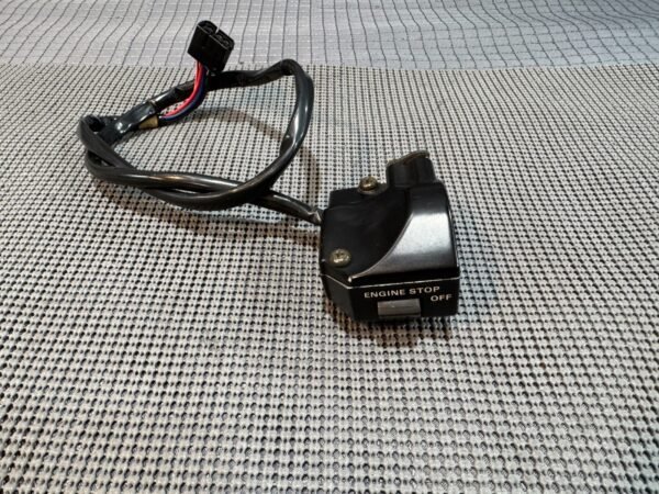 1983 Yamaha Venture Royal XVZ1200 Right Side Throttle Control Switch - Image 10