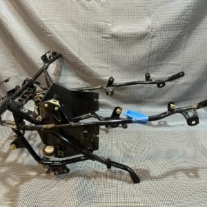 1983 Yamaha XVZ1200 XVZ12 Venture Y121-1 Front Frame Mount Bracket