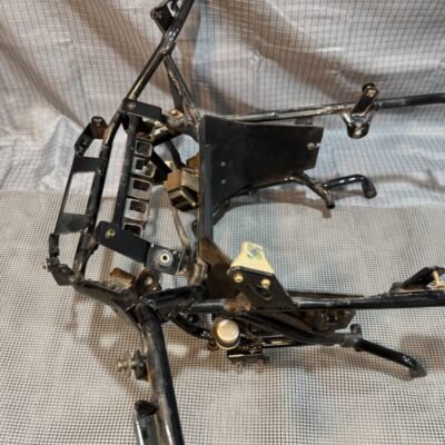 1983 Yamaha XVZ1200 XVZ12 Venture Y121-1 Front Frame Mount Bracket