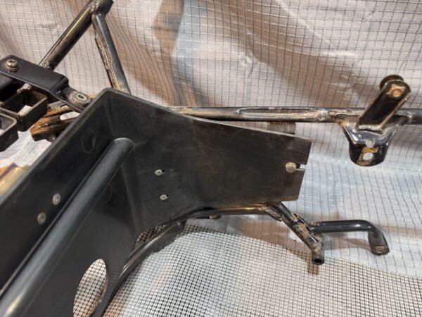 1983 Yamaha XVZ1200 XVZ12 Venture Y121-1 Front Frame Mount Bracket - Image 7