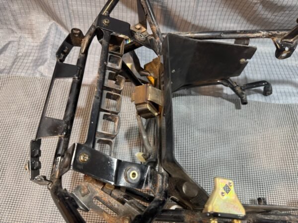 1983 Yamaha XVZ1200 XVZ12 Venture Y121-1 Front Frame Mount Bracket - Image 11