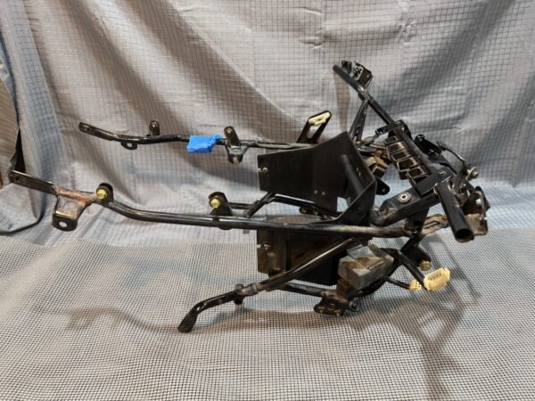 1983 Yamaha XVZ1200 XVZ12 Venture Y121-1 Front Frame Mount Bracket - Image 12