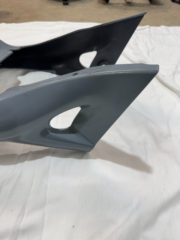 Buell 1125 R Upper Rear Tail Fairing Cover Fairing M1664.1AMMW M0664-02A8 - USED - Image 7