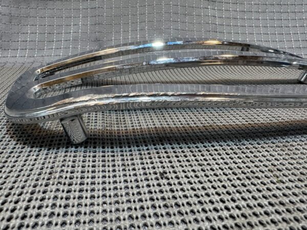 2016-2017 Victory MAGNUM Right Side Case Rack DAMAGED - Image 6