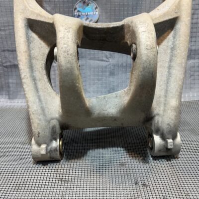 2016-2017 Victory MAGNUM Swing Arm Rear Wheel Swingarm Frame
