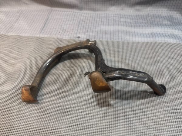 1983 Yamaha Venture XVZ1200 XVZ 1200 centerstand center stand prop spring - Image 6