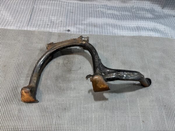 1983 Yamaha Venture XVZ1200 XVZ 1200 centerstand center stand prop spring - Image 9