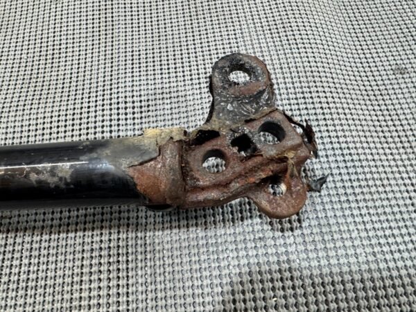 1983 YAMAHA XVZ 1200  BRACKET MOUNT SUPPORT OEM XVZ1200  83 - Image 7