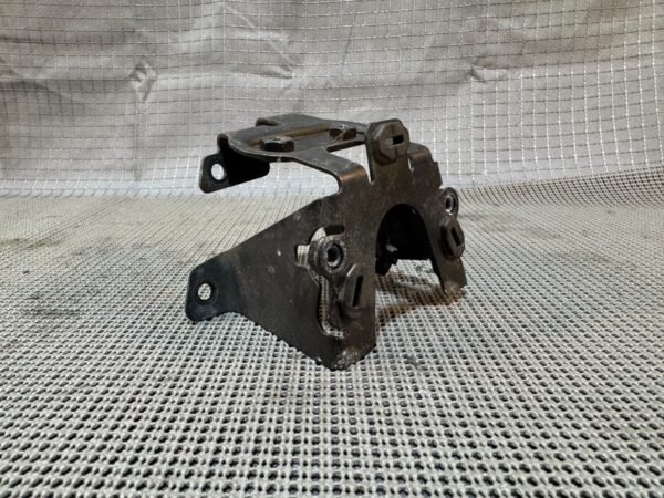 2016-2017 Victory MAGNUM Air Control Valve Mount Bracket - Image 2