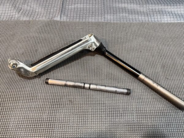 1983 Yamaha Venture Royale XVZ1200D OEM Right Handlebar - Image 22