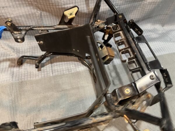 1983 Yamaha XVZ1200 XVZ12 Venture Y121-1 Front Frame Mount Bracket - Image 23